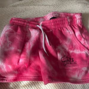 Pink shorts💕(NEVER WORN)
